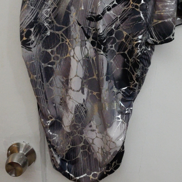 Black Silver Dress With Matching Mask - Picture 7 of 8